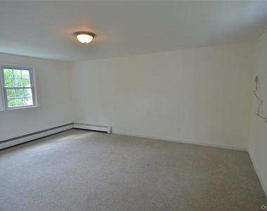771 Maple Place - Photo Thumbnail 3