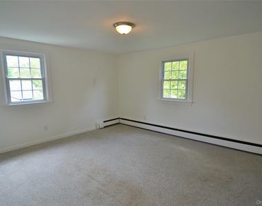 771 Maple Place - Photo Thumbnail 4