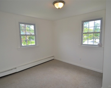 771 Maple Place - Photo Thumbnail 6