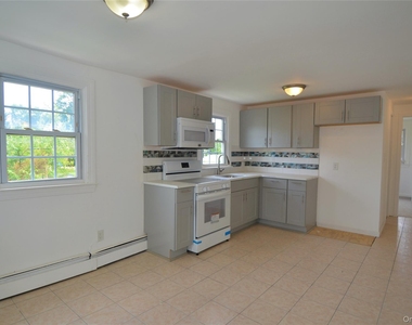 771 Maple Place - Photo Thumbnail 1