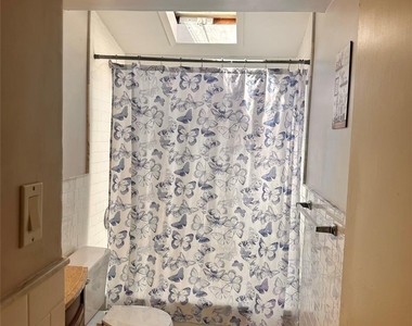 532 Park Avenue - Photo Thumbnail 4