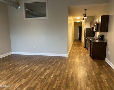 733 Broadway - Photo Thumbnail 2