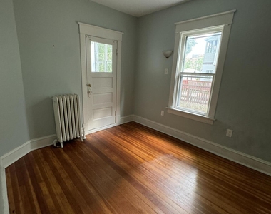 663 Hudson Avenue - Photo Thumbnail 9