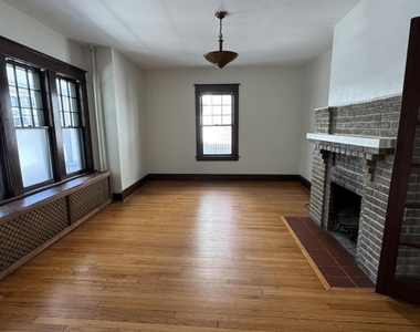 663 Hudson Avenue - Photo Thumbnail 3