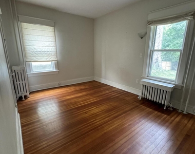 663 Hudson Avenue - Photo Thumbnail 10