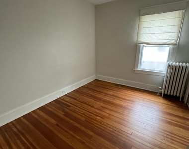 663 Hudson Avenue - Photo Thumbnail 11