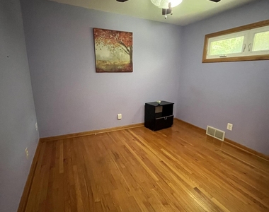 180 Marshall Avenue - Photo Thumbnail 15