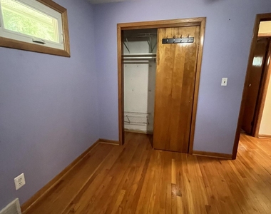 180 Marshall Avenue - Photo Thumbnail 16