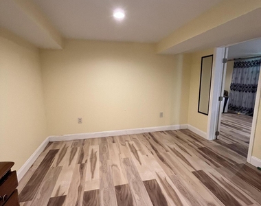 180 Marshall Avenue - Photo Thumbnail 25