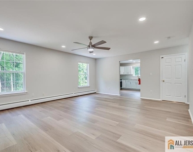 134 Old Beekman Road - Photo Thumbnail 5
