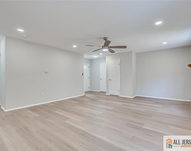 134 Old Beekman Road - Photo Thumbnail 7