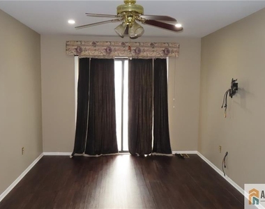 3443 Bloomingdale Drive - Photo Thumbnail 20