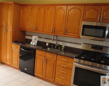 3443 Bloomingdale Drive - Photo Thumbnail 4