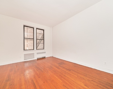 400 W 45th Street - Photo Thumbnail 1