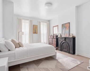 126 Hall Street - Photo Thumbnail 5