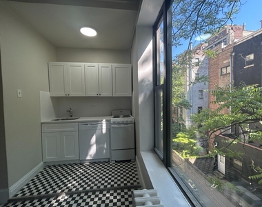 318 W 106th Street - Photo Thumbnail 1