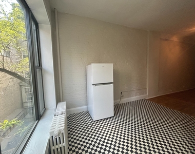 318 W 106th Street - Photo Thumbnail 4