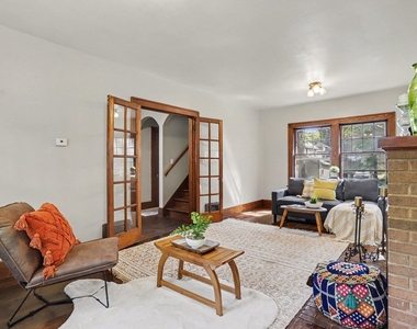 915 Walwood Place - Photo Thumbnail 6