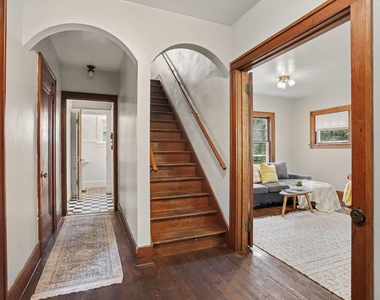 915 Walwood Place - Photo Thumbnail 4