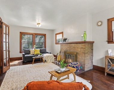 915 Walwood Place - Photo Thumbnail 7