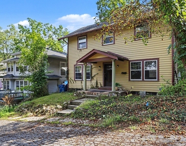 915 Walwood Place - Photo Thumbnail 1