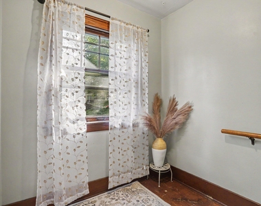 915 Walwood Place - Photo Thumbnail 14