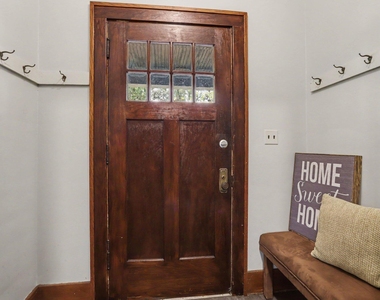 915 Walwood Place - Photo Thumbnail 3