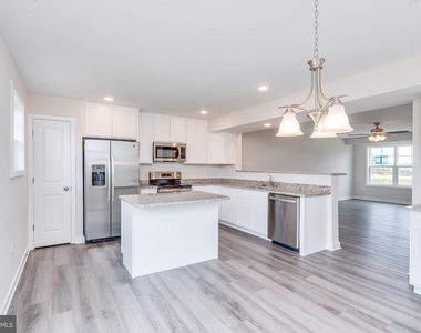 97 Moses Drive - Photo Thumbnail 16