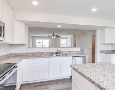 97 Moses Drive - Photo Thumbnail 18