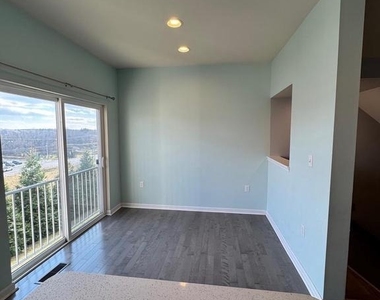 50 Landis Court - Photo Thumbnail 7