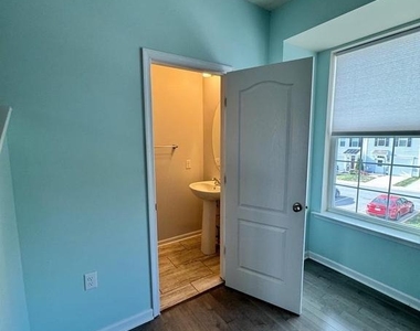 50 Landis Court - Photo Thumbnail 9