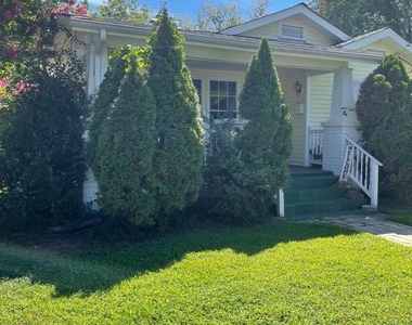 404 Livingstone Street - Photo Thumbnail 1
