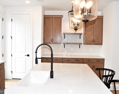 9604 Blue Ash Alley - Photo Thumbnail 13