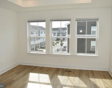 9604 Blue Ash Alley - Photo Thumbnail 26