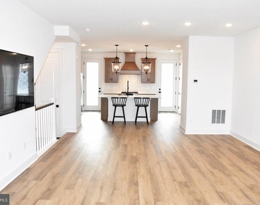 9604 Blue Ash Alley - Photo Thumbnail 14