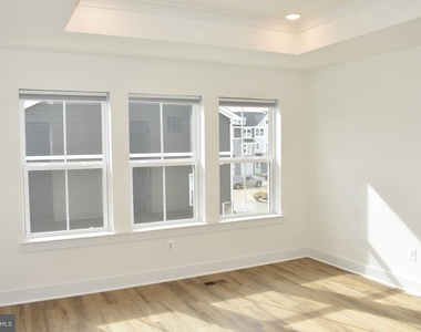 9604 Blue Ash Alley - Photo Thumbnail 22