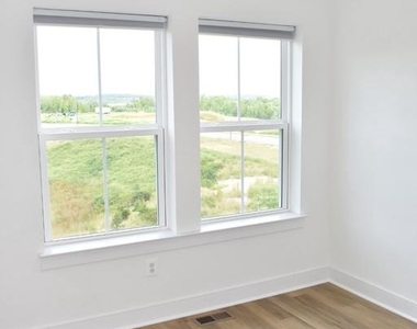 9604 Blue Ash Alley - Photo Thumbnail 18