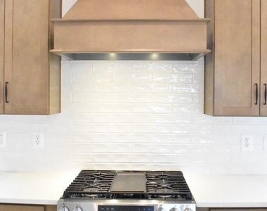 9604 Blue Ash Alley - Photo Thumbnail 11