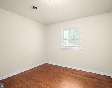 10939 Catharpin Road - Photo Thumbnail 13