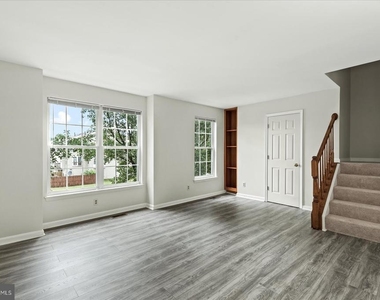 10043 Gander Court - Photo Thumbnail 11