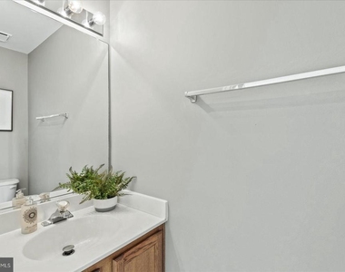 10043 Gander Court - Photo Thumbnail 13