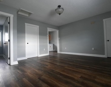 754 S S Main Street - Photo Thumbnail 3
