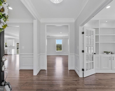 11889 Bradley Forest Road - Photo Thumbnail 4