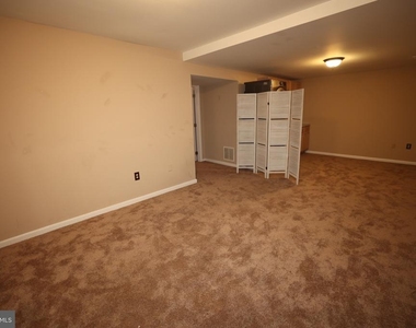 3094 Fenegan Court - Photo Thumbnail 2
