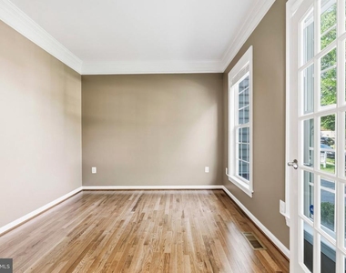 2114 Jellico Court - Photo Thumbnail 8