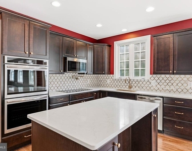 2114 Jellico Court - Photo Thumbnail 16