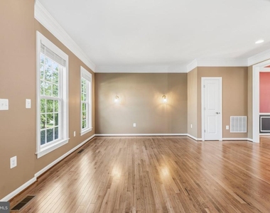 2114 Jellico Court - Photo Thumbnail 6