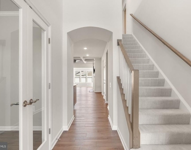 15795 Gardenia Ridge Way - Photo Thumbnail 4