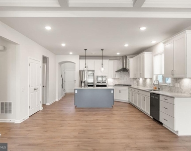 15795 Gardenia Ridge Way - Photo Thumbnail 16