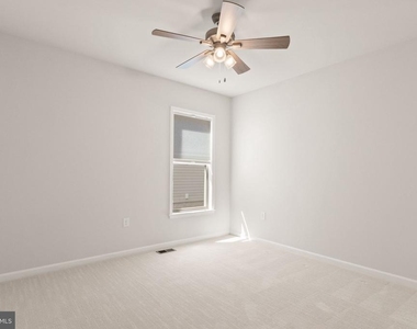 15795 Gardenia Ridge Way - Photo Thumbnail 34